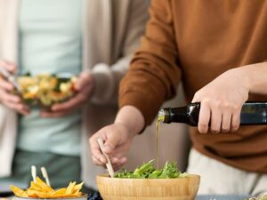 بهترین زمان خوردن روغن زیتون